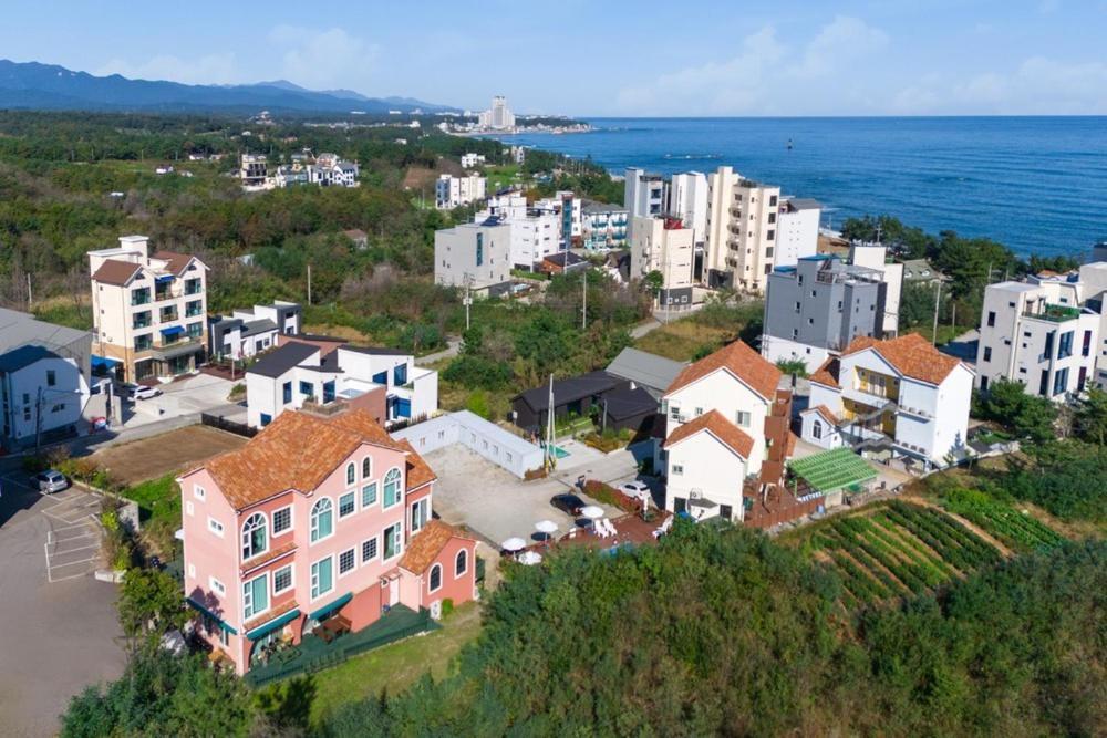 Gangneung Mirabell Spa Pension Εξωτερικό φωτογραφία